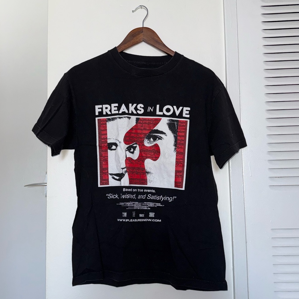 Pleasures T-shirt